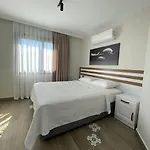 Lejlighed Zehra Boutique Homes, 300 Meters From The Sea *