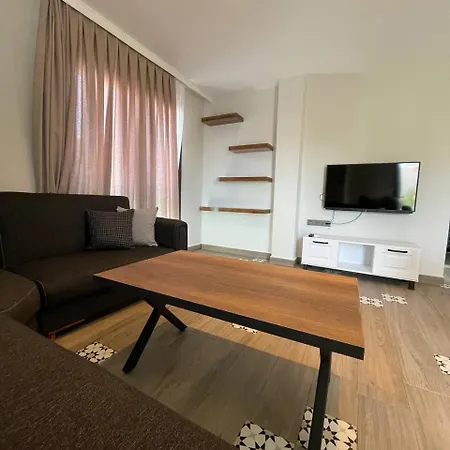 Zehra Boutique Homes, 300 Meters From The Sea 아파트 말마리스