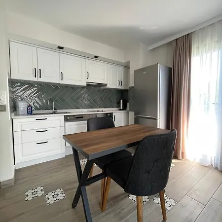 Zehra Boutique Homes, 300 Meters From The Sea 아파트