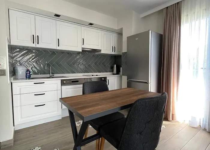 Zehra Boutique Homes, 300 Meters From The Sea アパート